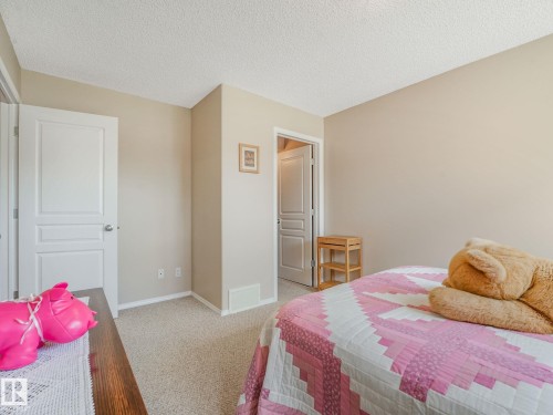 8616 176 Avenue, Edmonton, AB 