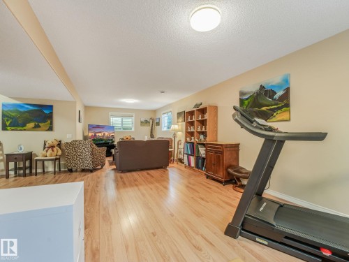8616 176 Avenue, Edmonton, AB 