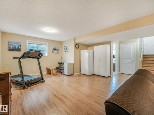 8616 176 Avenue, Edmonton, AB 