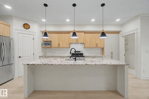 9654 83 Avenue, Edmonton, AB 