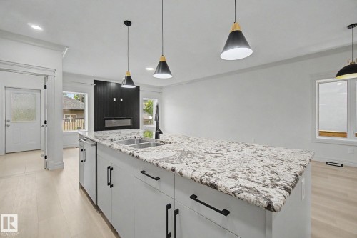 9654 83 Avenue, Edmonton, AB 