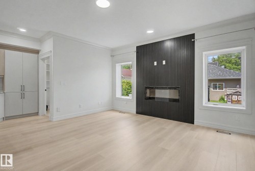 9654 83 Avenue, Edmonton, AB 