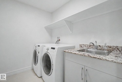 9654 83 Avenue, Edmonton, AB 