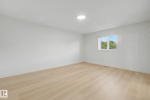 9654 83 Avenue, Edmonton, AB 