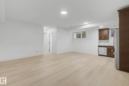 9654 83 Avenue, Edmonton, AB 