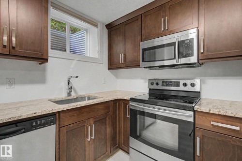 9654 83 Avenue, Edmonton, AB 