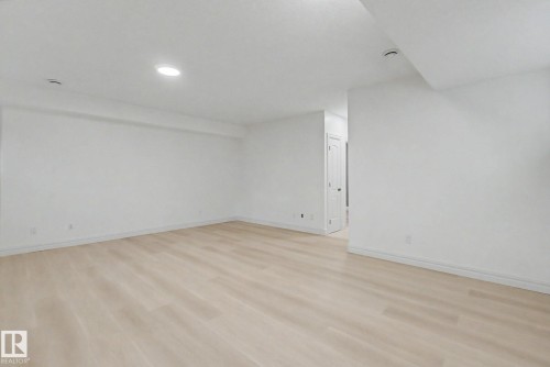 9654 83 Avenue, Edmonton, AB 