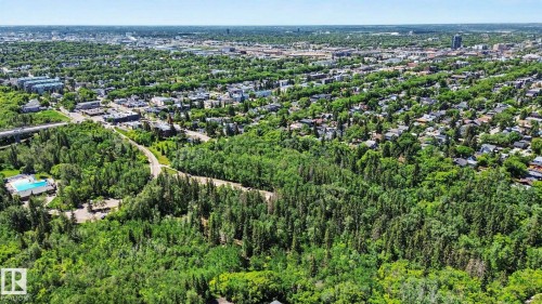 9654 83 Avenue, Edmonton, AB 