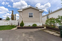1661 Jubilee Crescent Sherwood Park, AB T8H 2J4