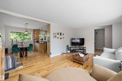 10735 50 Street, Edmonton, AB 