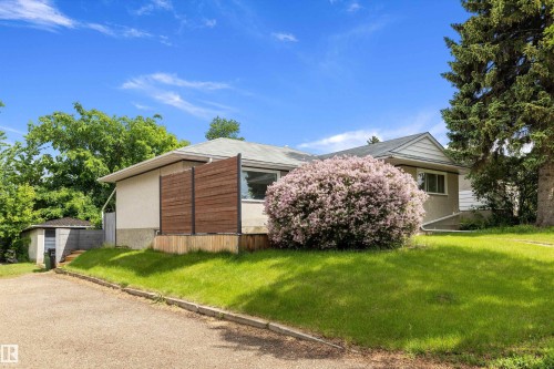 10735 50 Street, Edmonton, AB 