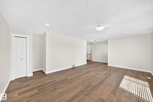16616 70 Street Nw, Edmonton, AB 