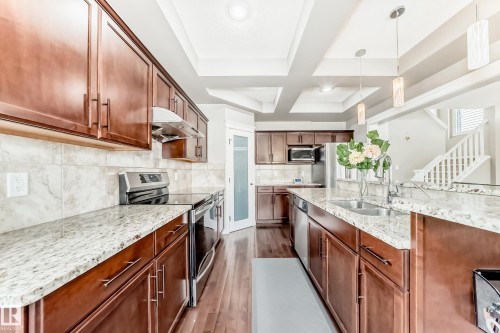 18003 77 Street, Edmonton, AB 