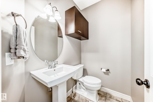 18003 77 Street, Edmonton, AB 