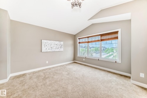 18003 77 Street, Edmonton, AB 