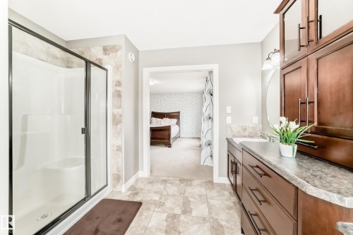 18003 77 Street, Edmonton, AB 