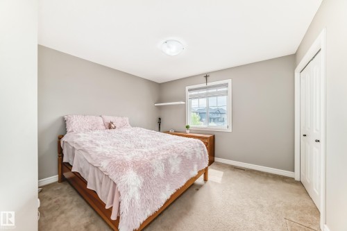 18003 77 Street, Edmonton, AB 