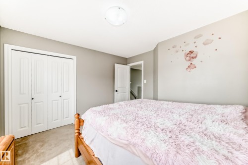 18003 77 Street, Edmonton, AB 