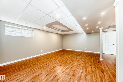 18003 77 Street, Edmonton, AB 