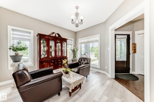 18003 77 Street, Edmonton, AB 