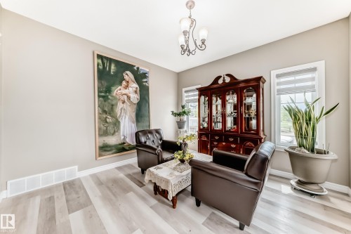 18003 77 Street, Edmonton, AB 