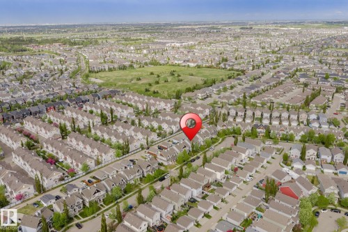 Aerial perspective showcasing a residential neighborhood with numerous homes and streets - 7118 19A, Edmonton, AB - Outdoor With View
