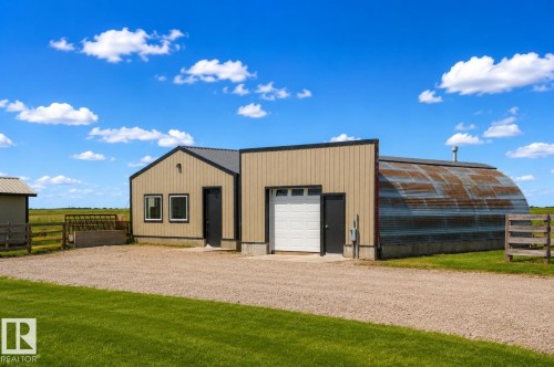 114039 Range Road 221, Rural Lethbridge County, AB 