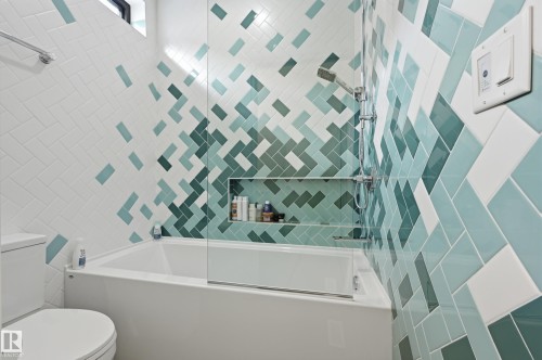 8712 120 Street, Edmonton, AB 