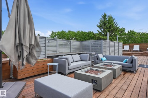 8712 120 Street, Edmonton, AB 