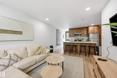 8712 120 Street, Edmonton, AB 