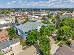 305 5212 48 Avenue Wetaskiwin, AB T9A 0N3