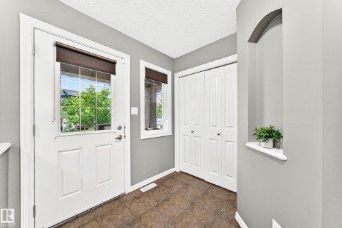 5233 2A Avenue, Edmonton, AB 