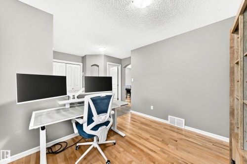 5233 2A Avenue, Edmonton, AB 