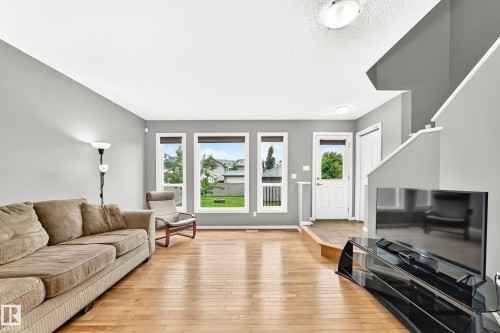 5233 2A Avenue, Edmonton, AB 