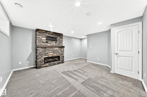 5233 2A Avenue, Edmonton, AB 
