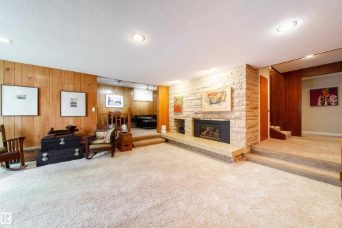 8703 137 Street, Edmonton, AB 