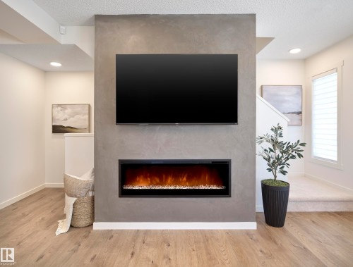 1198 Aster Boulevard, Edmonton, AB 