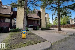 726 SADDLEBACK Road  Edmonton, AB T6J 5E8
