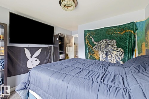 Image quality insufficient for description - 15 10164 150 Street, Edmonton, AB 
