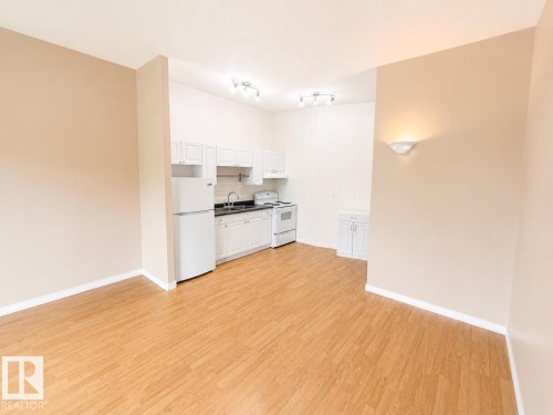 #A 4923 49 St, Gibbons, AB - Indoor Photo Showing Kitchen