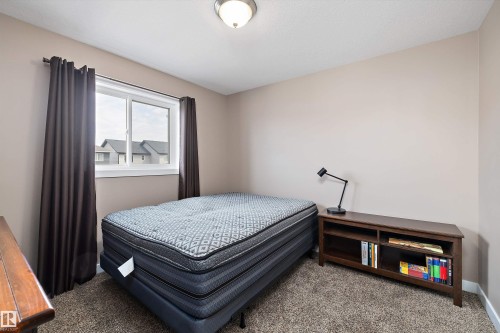 102 Richmond Link, Fort Saskatchewan, AB - Indoor Photo Showing Bedroom