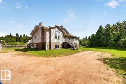 17 23329 SH 651  Rural Sturgeon County, AB T0A 1N6