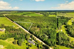 3006 PARKLAND Drive  Rural Parkland County, AB T7Y 2S5