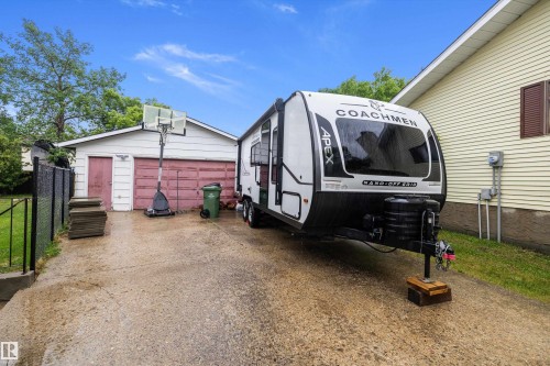 52 Alexander Drive, Leduc, AB 