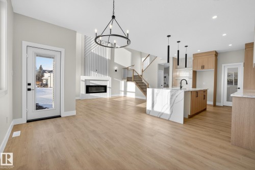 72 Hemingway Crescent, Spruce Grove, AB 