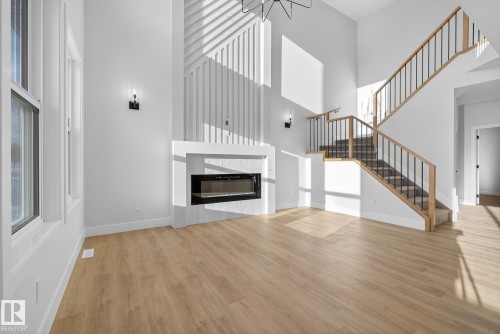 72 Hemingway Crescent, Spruce Grove, AB 