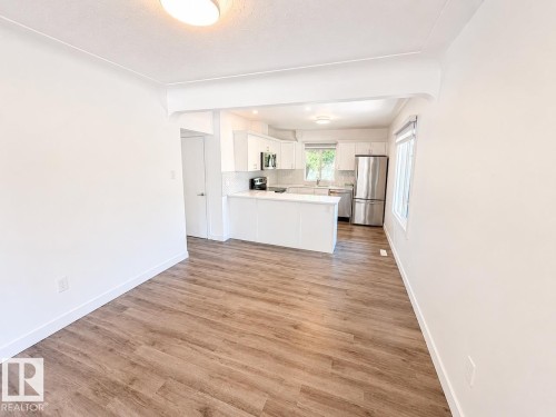 Upper 11348 111 Avenue Nw, Edmonton, AB 