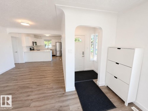 Upper 11348 111 Avenue Nw, Edmonton, AB 
