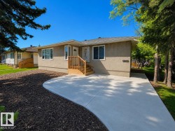UPPER 11348 111 Avenue NW  Edmonton, AB T6G 0C9