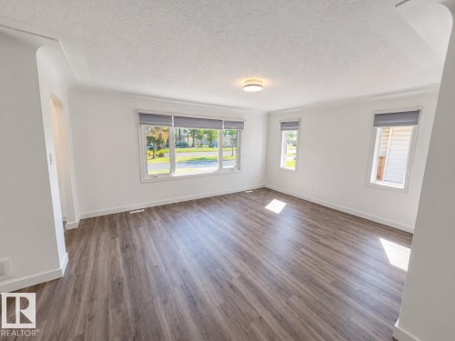 Upper 11348 111 Avenue Nw, Edmonton, AB 